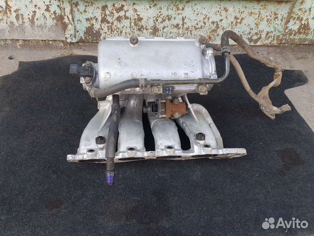 Впускной коллектор Mitsubishi Outlander 1