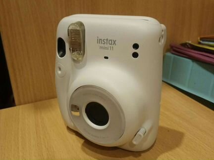 Плёночный фотоаппарат Fujifilm Instax Mini 11