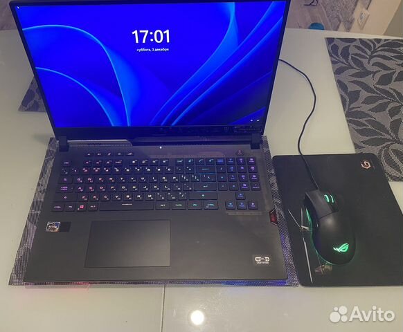 Asus ROG Strix Scar 17 G733QR