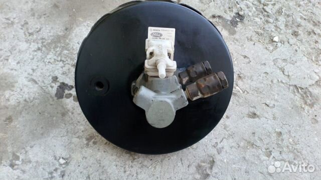 Вакуумный усилитель тормозов Ford Focus