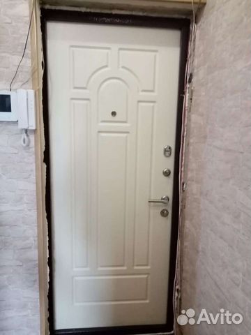 Дверь входная металлическая в квартиру, дом