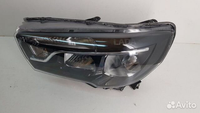 Фара Веста с надписью левая Новая