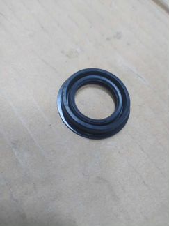 Правый сальник коленвала Yamaha Jog Axis 50/90