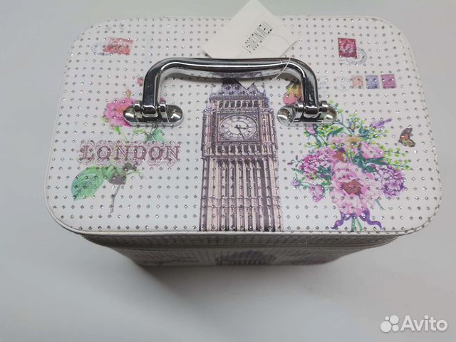 Шкатулка-универсальная новая