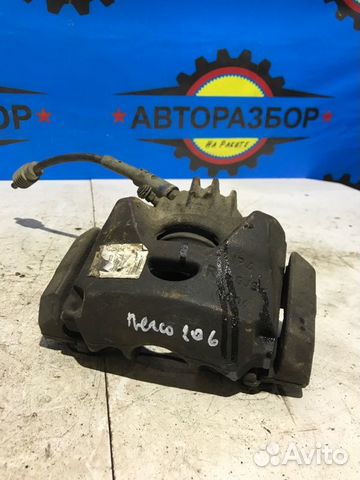 Суппорт передний правый Peugeot 206