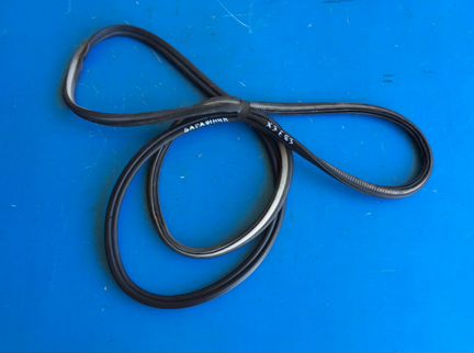 Уплотнитель крышки багажника на BMW X3 E83 03-10 г