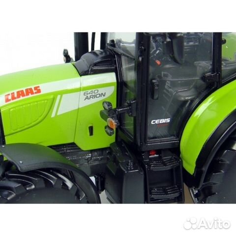 Трактор universal hobbies 1/32 claas arion 640