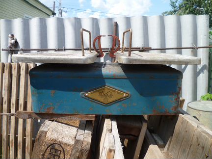 Продам номерные настольные двучашевые весы 1953г/в