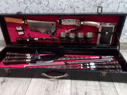 Набор шампуров в чемодане подарочный