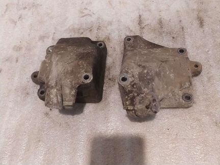 Кронштейн двигателя правый, левыйМерседес