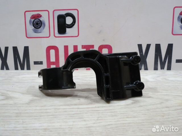 Кронштейн замка багажника Renault Sandero 2