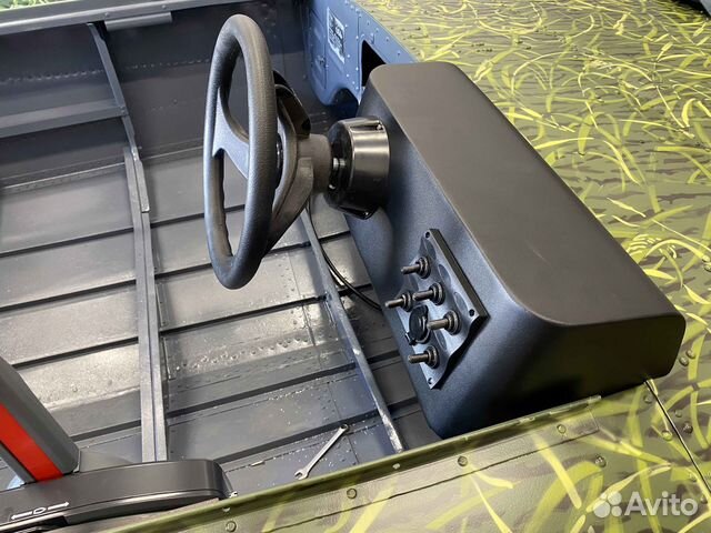 Рулевая консоль на лодку