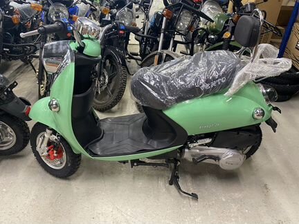 Скутер vento retro 49.6CC (по факту 150)