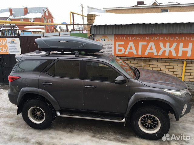Автобокс Broomer на Toyota Fortuner