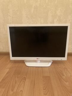 Стильный белый телевизор LG для кухни