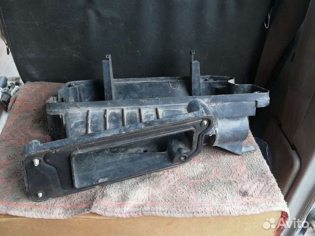 Поддон корпуса предохранителей Мерседес W210