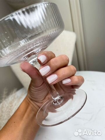 Модель на маникюр