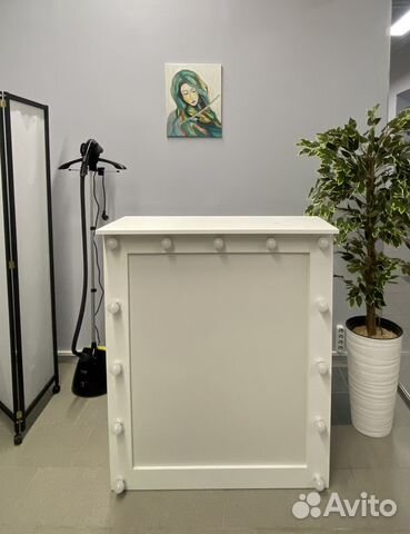 Стойка Ресепшен