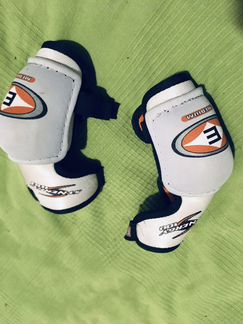 Зашита хоккейная локти колени