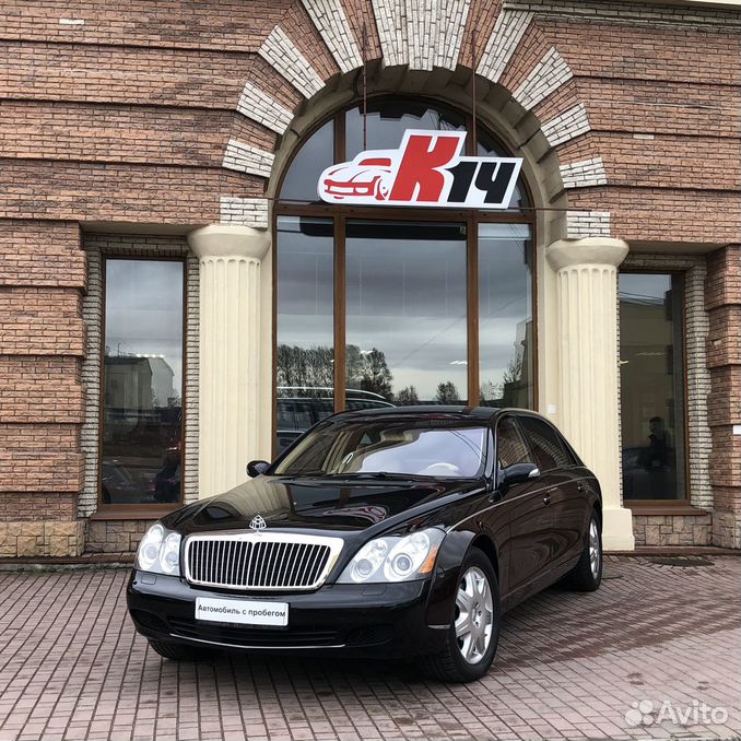 Майбах спб. Майбах 62. Maybach 2003. Maybach 62. Золотой Майбах Москва.