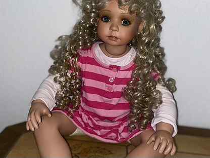 Фарфоровая кукла от McMillan