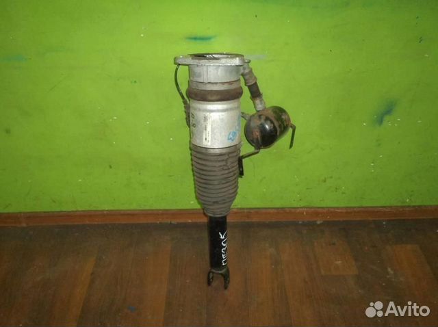 Пневмостойка задняя левая в сборе Audi A8 D3 ориг