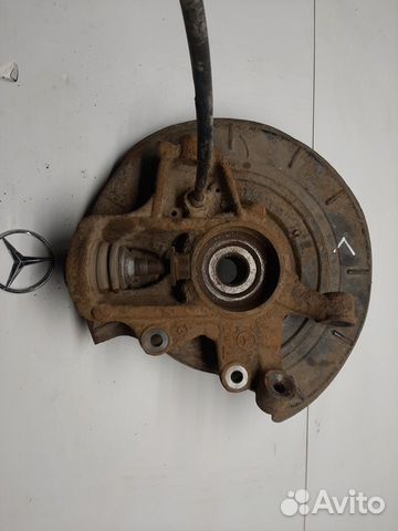 Кулак задний левый Mercedes GL ML