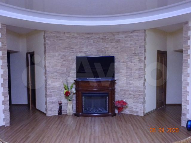 4-к. квартира, 130,8 м², 3/9 эт.