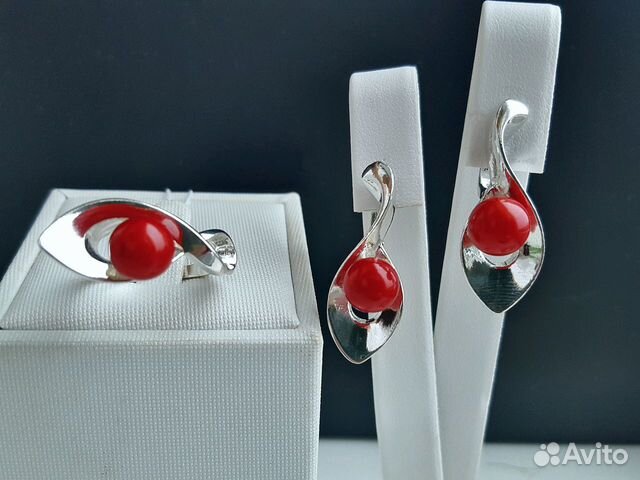 Комплект серебро с кораллами натуральными, р.18,0
