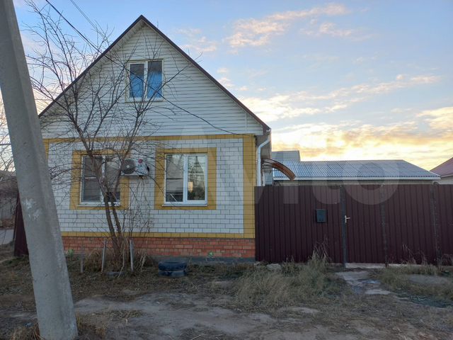 Дом 61 м² на участке 2,3 сот.