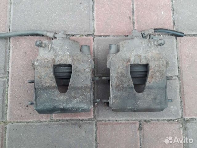 Суппорта передние Skoda Octavia A5 1.4 turbo