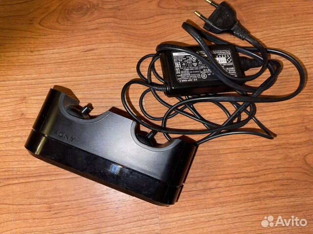 Зарядная станция для Sony PlayStation 4 / Ps4