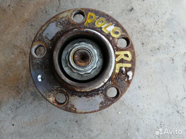 Ступица задняя левая Volkswagen Polo 5