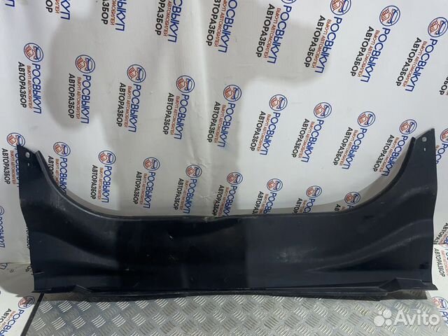 Накладка задней панели Toyota Camry