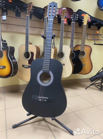 Классическая гитара черная