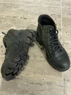 Ботинки женские 37 размер натуральная кожа б/у пол