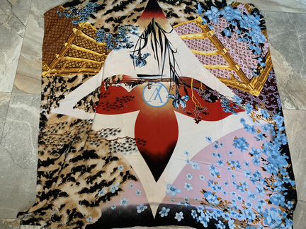 Женский платок Louis Vuitton шелковый арт 35677