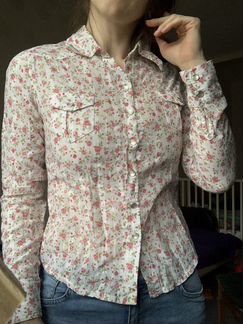 Рубашка в цветочки новая