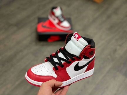 Кроссовки Nike Air Jordan 1 Retro High