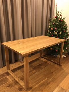 Стол из массива сибирской лиственницы