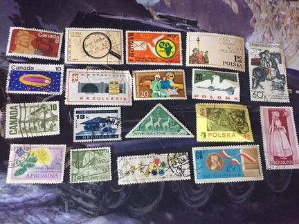 Марки много