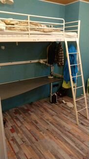 Двухъярусная кровать со столешницей