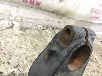 Поворотный кулак передний левый Mini Cooper R50