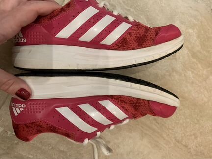 Кроссовки adidas, состояние отличное