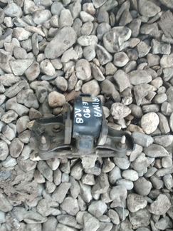 Подушка АКПП левая Toyota Carina E AT190