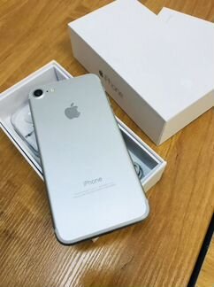 Телефон iPhone 7 32GB Silver