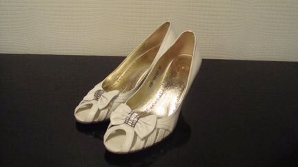 Свадебные или вечерние туфли, размер 37