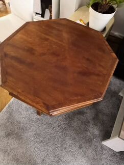 Стол антикварный журнальный низкий