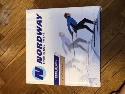 Лыжные ботинки