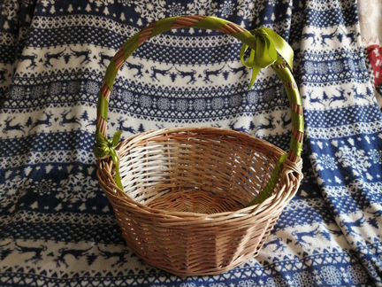 Корзина плетеная для подарков